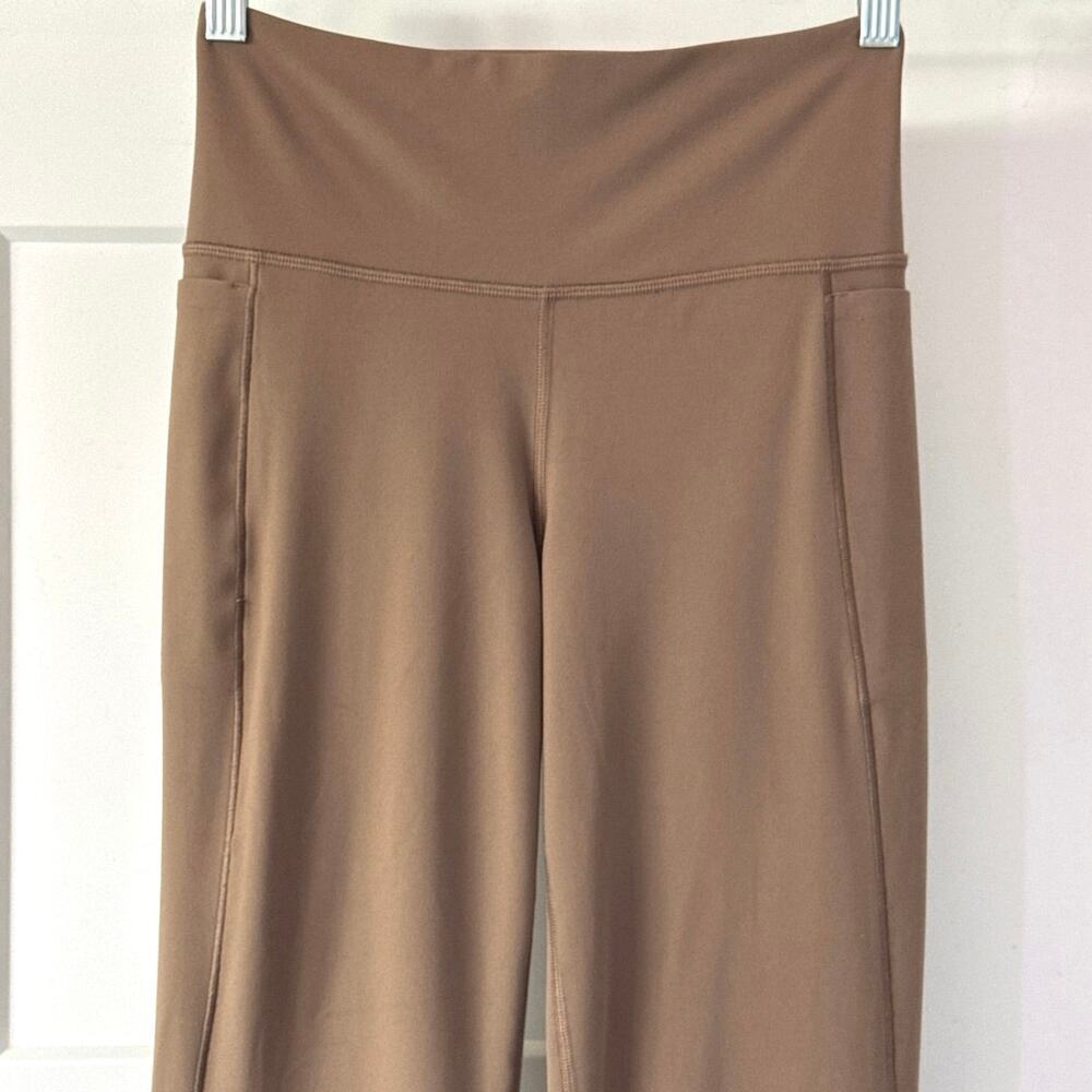 Athleta Transcend Stash Crop Straight Leg Pant Sz M Rustic Beige #533441 *EUC - Picture 9 of 12